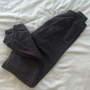 SKIMS Outdoor Jogger